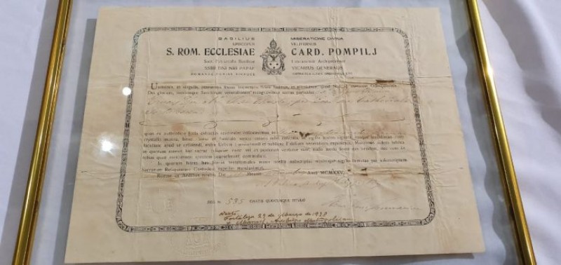 Documento que atesta autenticidade da relíquia.