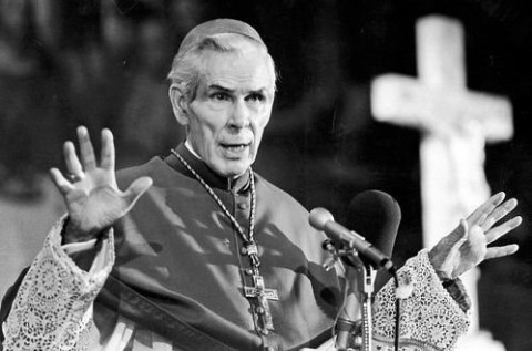 Arcebispo Fulton Sheen.