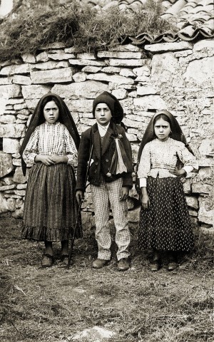 Lucia, Francisco e Jacinta.