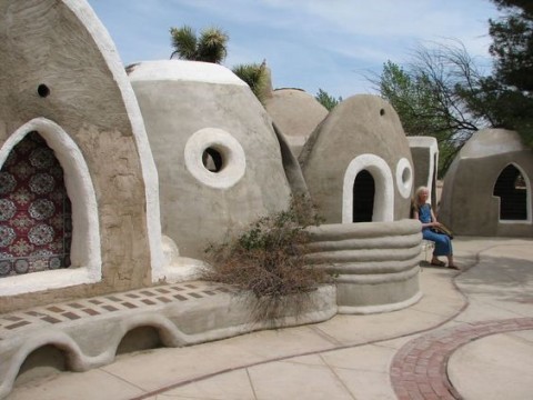Casas de superadobe. Fonte: Superadobe Projects (Pinterest)  