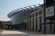 “AI DO MUNDO, POR CAUSA DOS TROPEÇOS!...” (Mt 18, 7) Professor universitário “não binário” em Virgínia pede a normalização da pedofilia