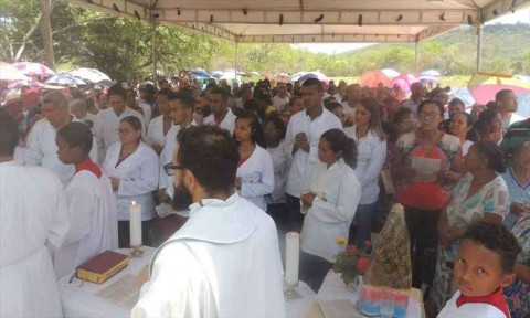 Missa foi celebrada pelo padre Elias de Melo Leite.